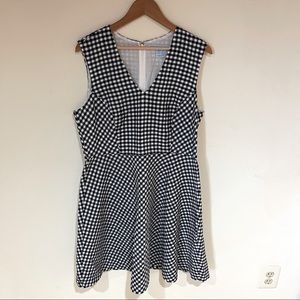 Draper James Gingham Plaid Short Dress Sleeveless Size 14 A-Line Full Skirt